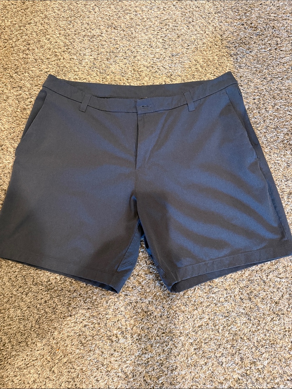 lululemon athletica Men's Charcoal Flat-Front Shorts 36x7